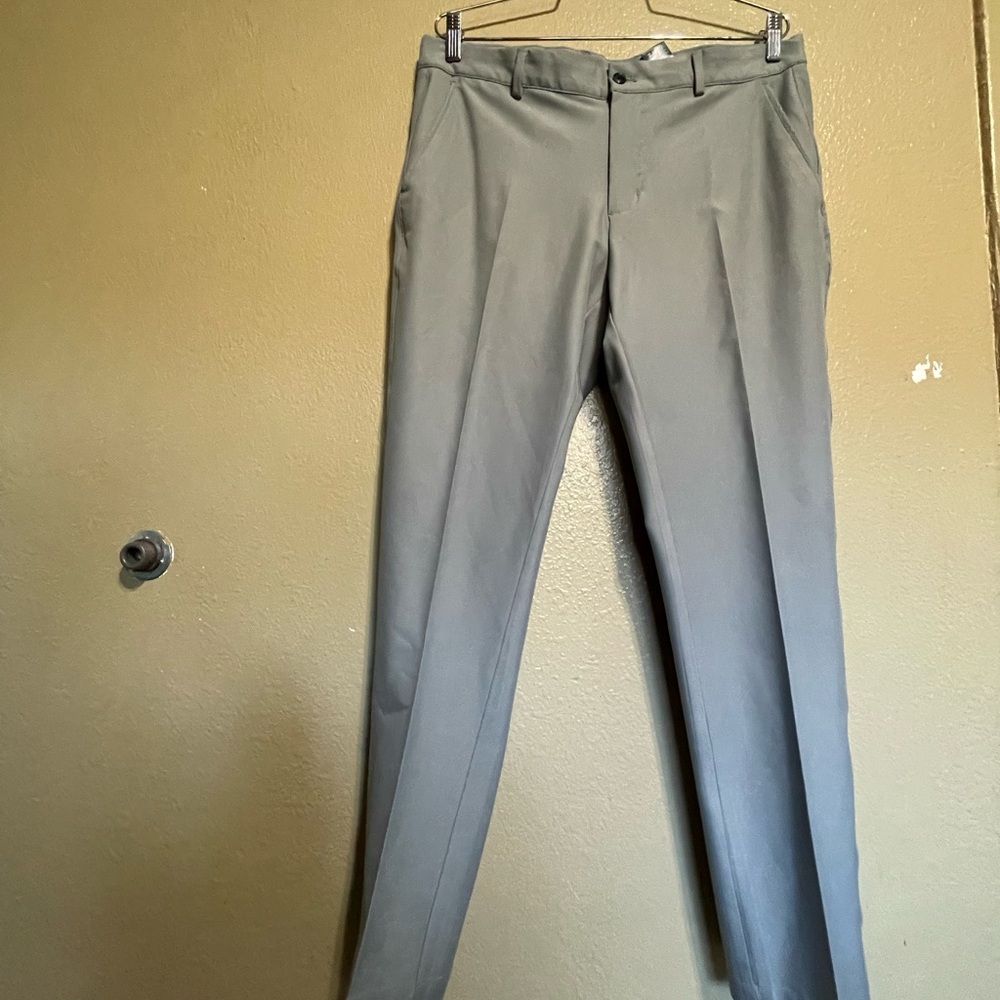 Greg Norman Collection Men's Dress Pants in Light Gray